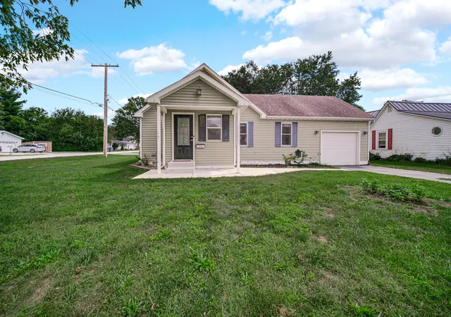 Photo 1 of Sale Pending at 821 N Webster St, Rensselaer, IN 47978 | MLS# 844481 | Listing updated on 2026-08-31