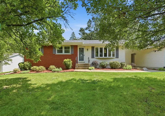 Photo 1 of Sale Pending at 8041 Rhode Ct, Dyer, IN 46311 | MLS# 844436 | Listing updated on 2026-08-29