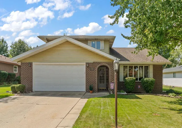 Photo 1 of Sale Pending at 715 Saratoga St, Crown Point, IN 46307 | MLS# 844522 | Listing updated on 2026-09-06