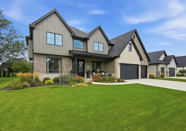Photo 2 of Mansion for sale at 9606 Fescue Dr, St. John, IN 46373 | MLS# 844549 | Listing updated on 2026-09-05