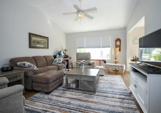 Photo 3 of Multi family home for sale at 817 Daisy Cir Ne, De Motte, IN 46310 | MLS# 844448 | Listing updated on 2026-08-28