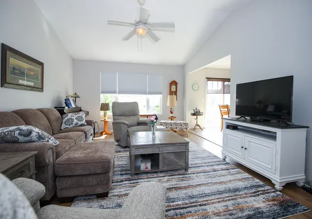 Photo 4 of Multi family home for sale at 817 Daisy Cir Ne, De Motte, IN 46310 | MLS# 844448 | Listing updated on 2026-08-28