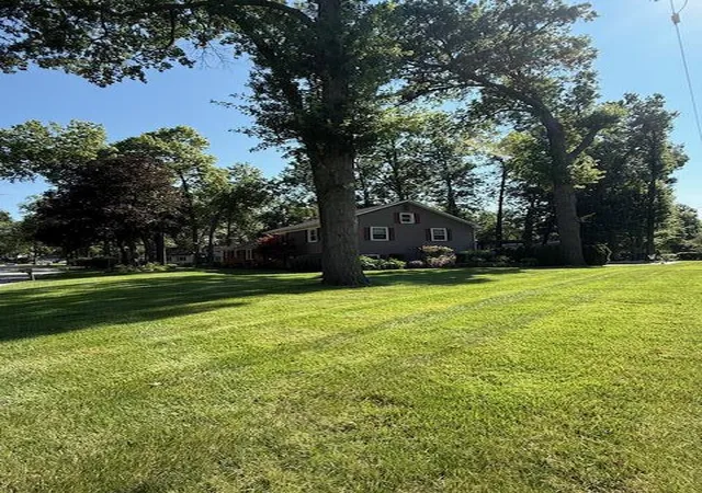 Photo 3 of Single family home for sale at 4000 Hemlock Dr, Valparaiso, IN 46383 | MLS# 844456 | Listing updated on 2026-09-05