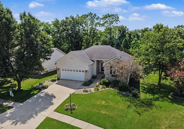 Photo 3 of Sale Pending at 325 Galway Dr, Valparaiso, IN 46385 | MLS# 844452 | Listing updated on 2026-09-01