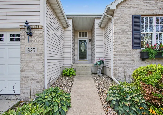 Photo 3 of Sale Pending at 325 Galway Dr, Valparaiso, IN 46385 | MLS# 844452 | Listing updated on 2026-09-01