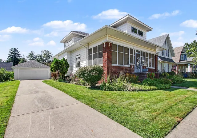 Photo 3 of Single family home for sale at 210 G St, La Porte, IN 46350 | MLS# 844514 | Listing updated on 2026-09-03
