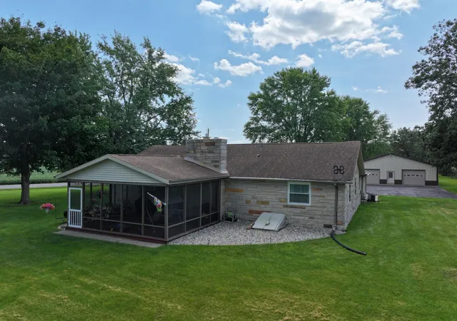 Photo 3 of Sale Pending at 2711 S 50 E, Winamac, IN 46996 | MLS# 844467 | Listing updated on 2026-09-22
