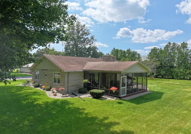Photo 4 of Sale Pending at 2711 S 50 E, Winamac, IN 46996 | MLS# 844467 | Listing updated on 2026-09-22