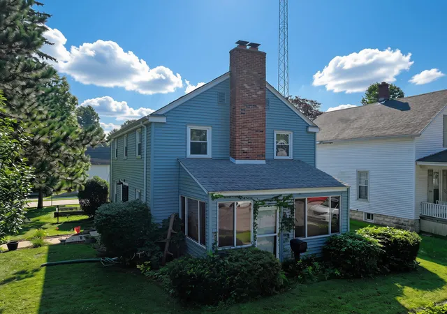 Photo 2 of Sale Pending at 724 N Center St, Plymouth, IN 46563 | MLS# 844477 | Listing updated on 2026-08-31