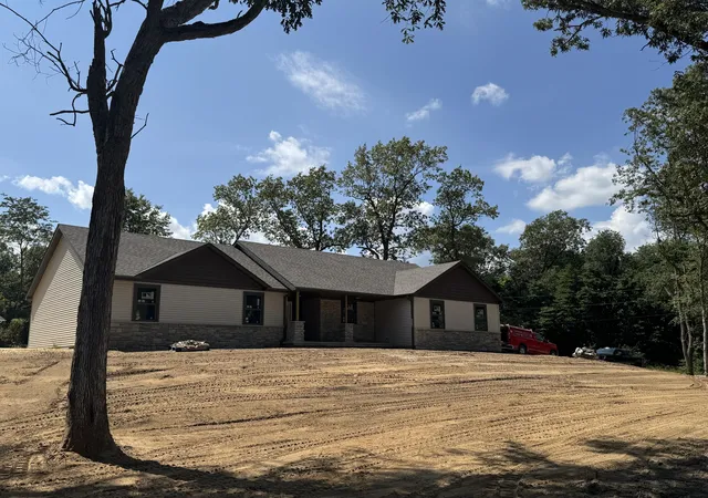 Photo 1 of Single family home for sale at 11149 Quail Run Dr W, Wheatfield, IN 46392 | MLS# 844499 | Listing updated on 2026-09-02