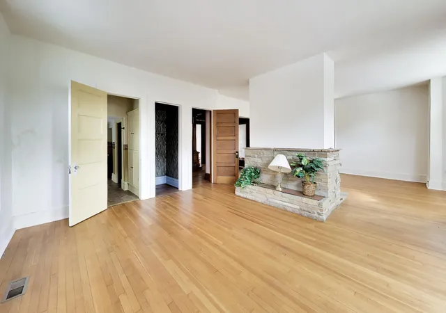 Photo 4 of Single family home for sale at 831 Washington St, Michigan City, IN 46360 | MLS# 844527 | Listing updated on 2026-09-07