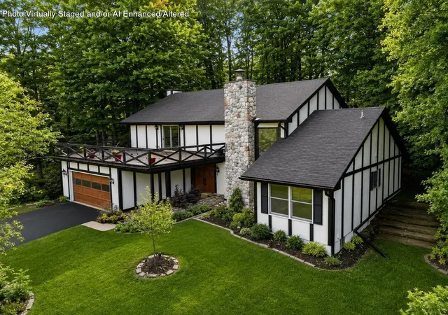 Photo 2 of Single family home for sale at 456 Roxbury Rd, Valparaiso, IN 46385 | MLS# 844509 | Listing updated on 2026-09-30