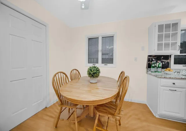 Photo 4 of Sale Pending at 203 E Manor Dr, Griffith, IN 46319 | MLS# 845968 | Listing updated on 2026-09-30