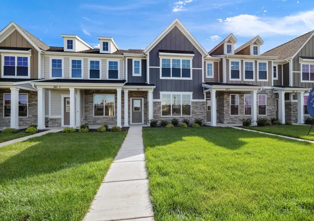Photo 2 of Townhouse for sale at 1603 Parkside Ln #F, Dyer, IN 46311 | MLS# 844533 | Listing updated on 2026-09-23