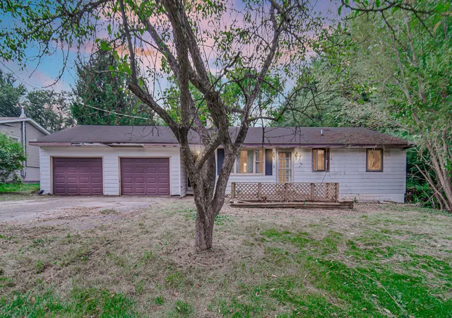 Photo 2 of Sale Pending at 90 S 275 West, Valparaiso, IN 46385 | MLS# 844595 | Listing updated on 2026-09-03