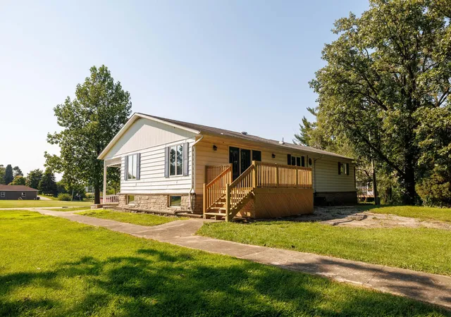 Photo 3 of Sale Pending at 623 N Ohio St, Remington, IN 47977 | MLS# 844551 | Listing updated on 2026-09-19