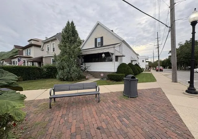 Photo 2 of Sale Pending at 1700 Oliver St, Whiting, IN 46394 | MLS# 844554 | Listing updated on 2026-09-07