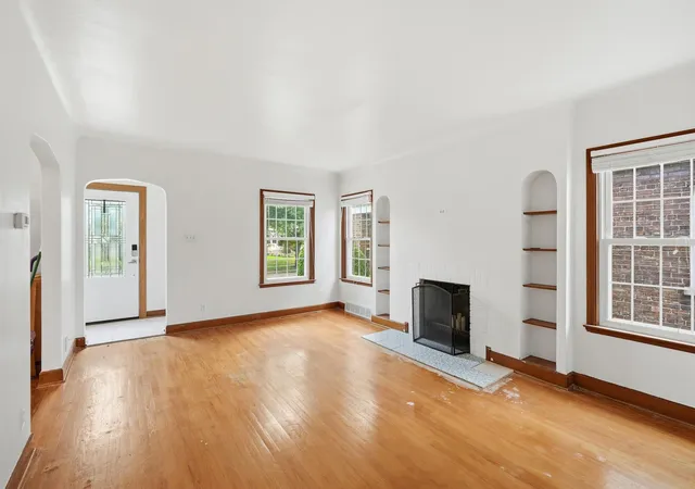 Photo 3 of Single family home for sale at 1442 Warwick Ave, Whiting, IN 46394 | MLS# 844695 | Listing updated on 2026-10-09