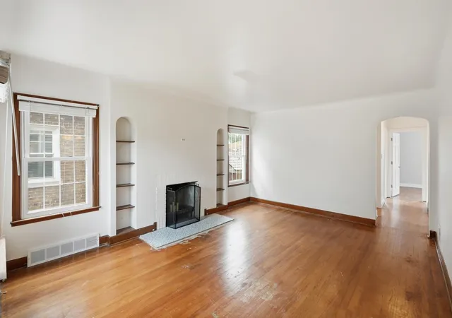 Photo 3 of Single family home for sale at 1442 Warwick Ave, Whiting, IN 46394 | MLS# 844695 | Listing updated on 2026-10-09