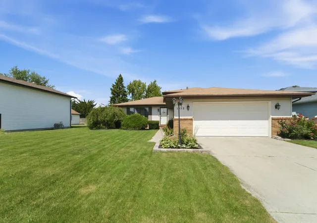 Photo 1 of Single family home for sale at 1552 W 99th Avenue, Crown Point, IN 46307 | MLS# 844732 | Listing updated on 2026-09-19