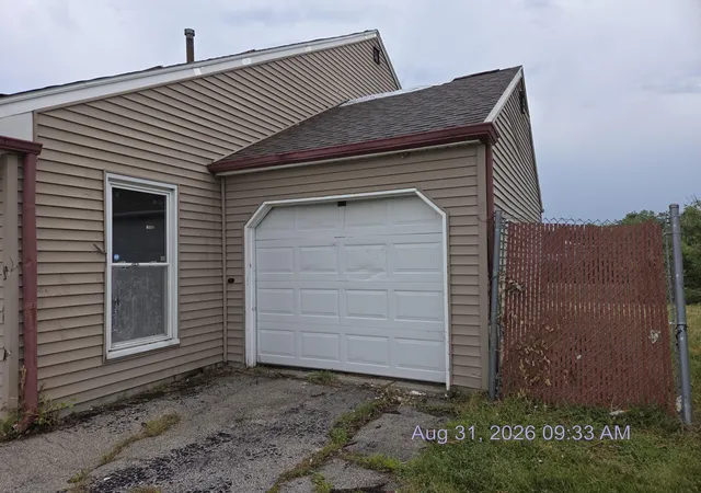Photo 4 of Single family home for sale at 6015 Polk Ct, Merrillville, IN 46410 | MLS# 844581 | Listing updated on 2026-08-31
