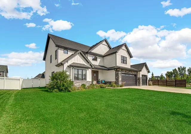 Photo 4 of Sale Pending at 10101 Norwich Dr, Munster, IN 46321 | MLS# 844599 | Listing updated on 2026-09-04