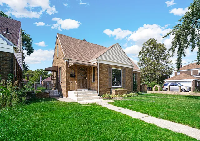 Photo 3 of Single family home for sale at 518 Rutledge St, Gary, IN 46404 | MLS# 844797 | Listing updated on 2026-09-23