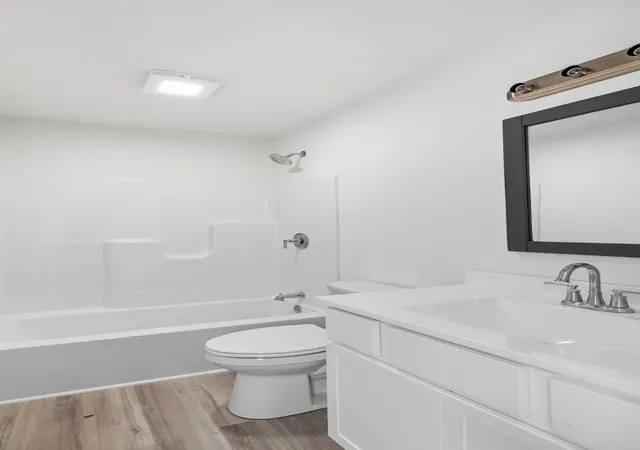 Photo 4 of Single family home for sale at 322 Litchfield Rd, Kingsford Heights, IN 46346 | MLS# 844755 | Listing updated on 2026-09-03