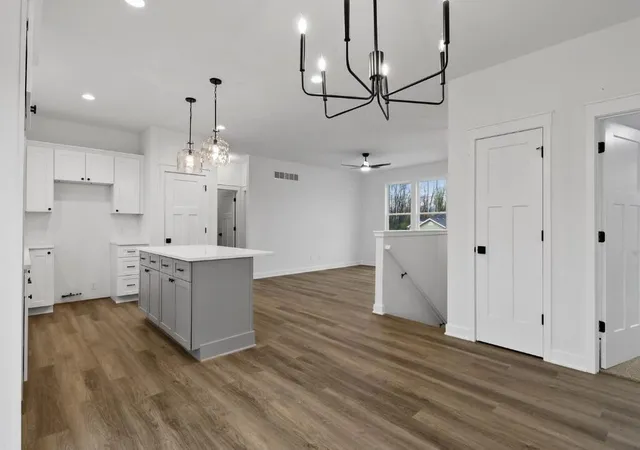 Photo 4 of Single family home for sale at 517 Scenic View Ave, Valparaiso, IN 46385 | MLS# 844775 | Listing updated on 2026-09-03