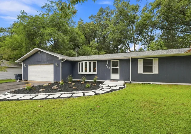 Photo 2 of Single family home for sale at 412 Westwood Dr, Michigan City, IN 46360 | MLS# 844644 | Listing updated on 2026-09-02
