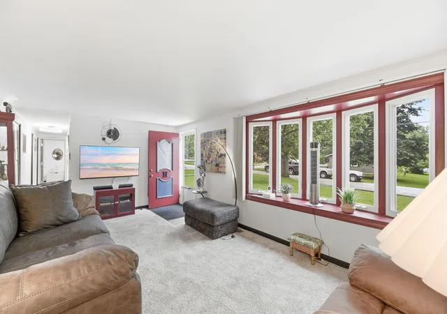Photo 3 of Single family home for sale at 412 Westwood Dr, Michigan City, IN 46360 | MLS# 844644 | Listing updated on 2026-09-02