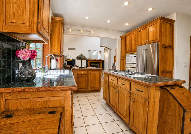 Photo 2 of Single family home for sale at 643 N 50 West, Valparaiso, IN 46385 | MLS# 844612 | Listing updated on 2026-08-31