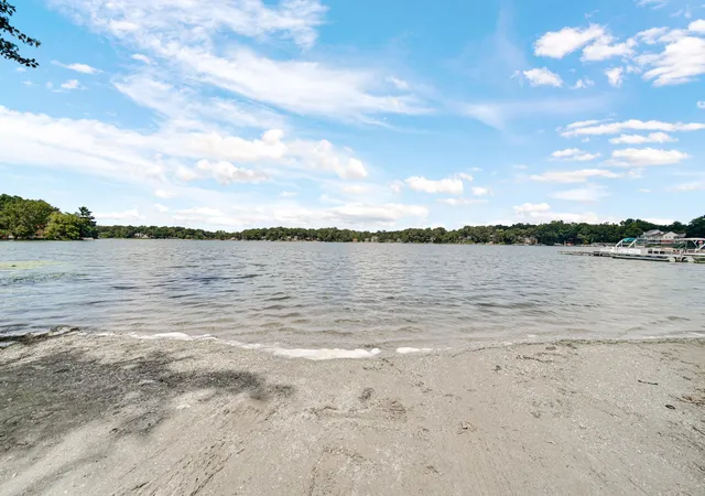 Photo 4 of Sale Pending at 4505 Flint Lake Gateway, Valparaiso, IN 46383 | MLS# 844617 | Listing updated on 2026-09-04