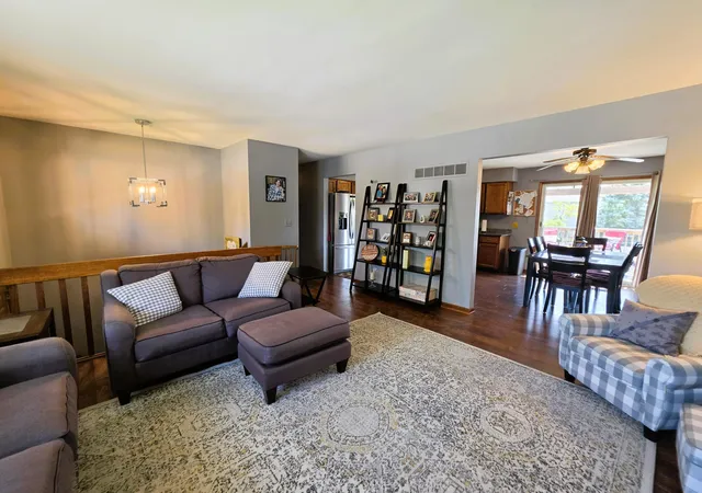 Photo 4 of Single family home for sale at 1285 W 98th Avenue, Crown Point, IN 46307 | MLS# 844634 | Listing updated on 2026-09-22