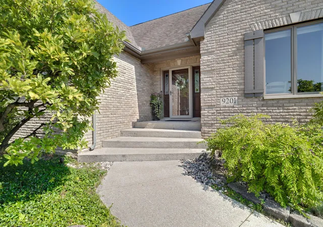 Photo 2 of Sale Pending at 9201 Schillton Dr, Saint John, IN 46373 | MLS# 844740 | Listing updated on 2026-09-06