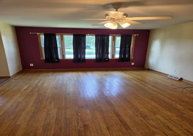 Photo 2 of Single family home for sale at 6623 Nebraska Ave, Hammond, IN 46323 | MLS# 844743 | Listing updated on 2026-09-03