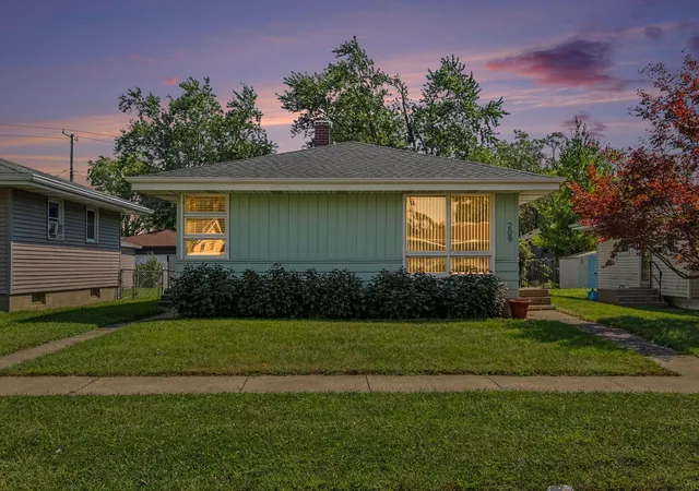 Photo 1 of Single family home for sale at 209 S Virginia St, Hobart, IN 46342 | MLS# 844653 | Listing updated on 2026-10-03