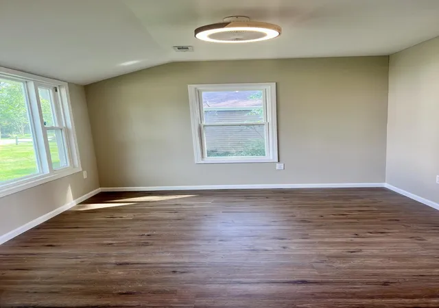 Photo 3 of Single family home for sale at 4 Kenworthy St, Valparaiso, IN 46385 | MLS# 844652 | Listing updated on 2026-09-02