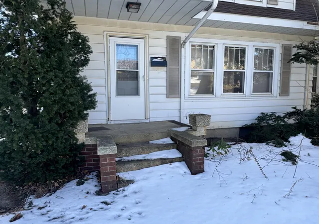 Photo 3 of Single family home for sale at 111 N Calumet Ave, Michigan City, IN 46360 | MLS# 844662 | Listing updated on 2026-09-03