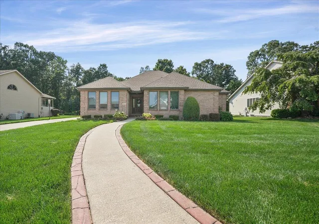 Photo 1 of Single family home for sale at 9238 Lane St, Merrillville, IN 46410 | MLS# 844680 | Listing updated on 2026-09-02