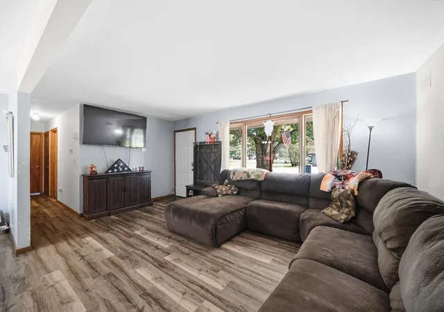 Photo 3 of Single family home for sale at 680 S Marshall St, Wheatfield, IN 46392 | MLS# 844692 | Listing updated on 2026-09-04