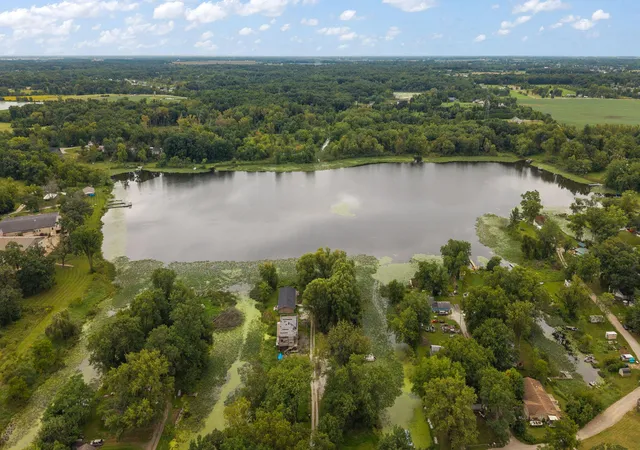 Photo 3 of Single family home for sale at 44 W Vick Tree Ln, Hebron, IN 46341 | MLS# 845526 | Listing updated on 2026-09-19