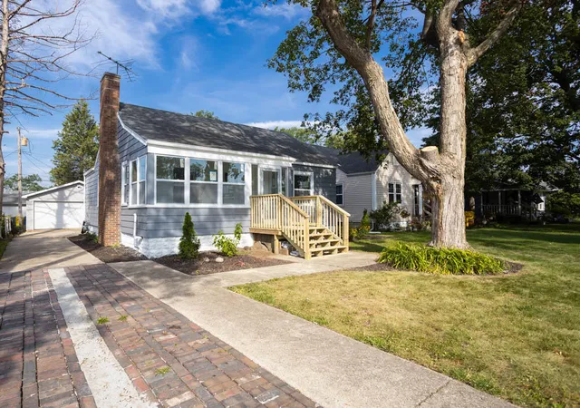 Photo 2 of Sale Pending at 234 N Woodlawn Ave, Griffith, IN 46319 | MLS# 844712 | Listing updated on 2026-09-05