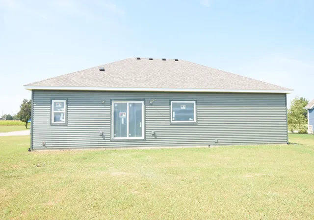 Photo 3 of Single family home for sale at 601 N Beckmon St, Remington, IN 47977 | MLS# 844716 | Listing updated on 2026-09-04