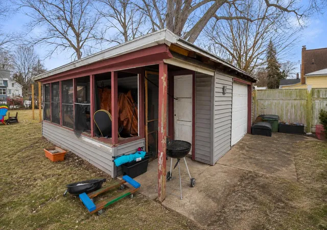 Photo 3 of Single family home for sale at 132 Hendricks St, Michigan City, IN 46360 | MLS# 844722 | Listing updated on 2026-09-03