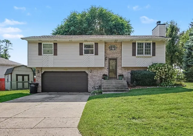 Photo 1 of Single family home for sale at 6515 Lakewood Ave, Portage, IN 46368 | MLS# 844817 | Listing updated on 2026-09-04