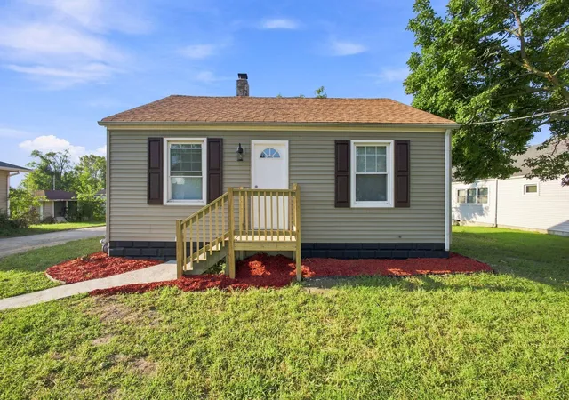 Single family home for sale at 321 W 57th Avenue, Merrillville, IN 46410 | MLS# 844814