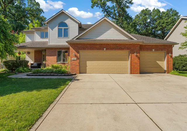 Photo 1 of Single family home for sale at 5371 72nd Avenue, Schererville, IN 46375 | MLS# 844761 | Listing updated on 2026-09-28