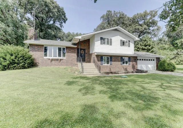 Photo 1 of Single family home for sale at 1914 Belshaw Rd, Lowell, IN 46356 | MLS# 844789 | Listing updated on 2026-09-29