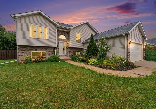 Photo 1 of Single family home for sale at 6553 Robbins Rd, Portage, IN 46368 | MLS# 845142 | Listing updated on 2026-09-13
